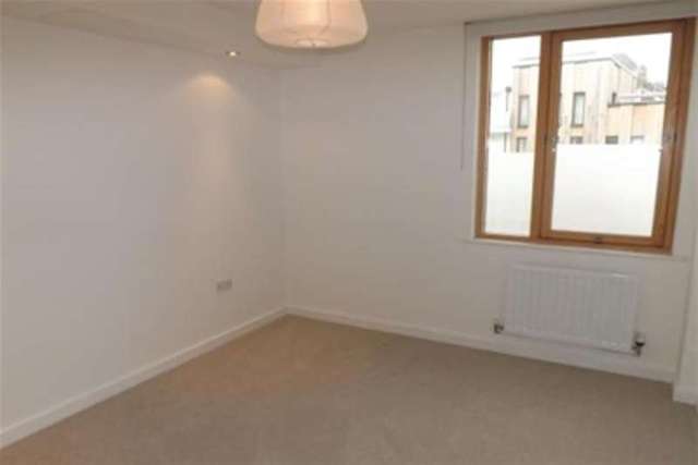  Image of 2 bedroom Flat to rent in Hannover Quay Bristol BS1 at Bristol, BS1 5JR