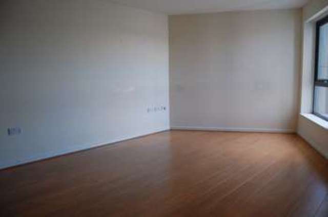  Image of 2 bedroom Flat to rent in The Decks Runcorn WA7 at The Decks  Runcorn, WA7 1GR
