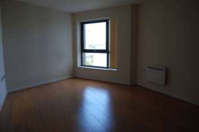  Image of 2 bedroom Flat to rent in The Decks Runcorn WA7 at The Decks  Runcorn, WA7 1GR