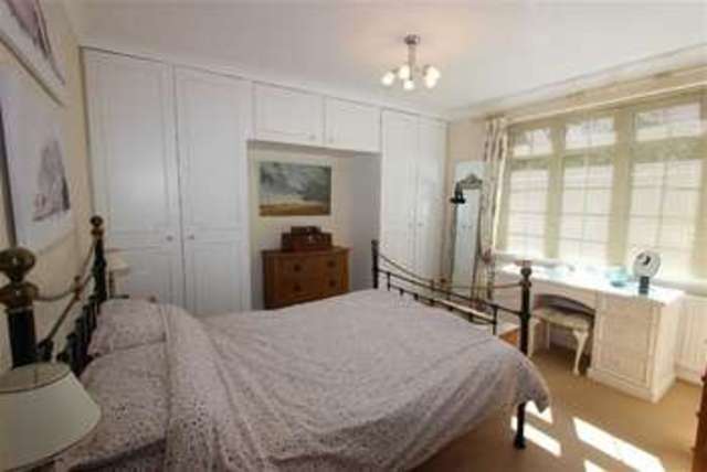  Image of 2 bedroom Flat to rent in Games Road Cockfosters Barnet EN4 at The Grange Games Road Games Road, EN4 9HR