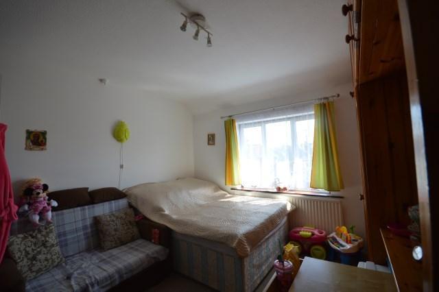  Image of 1 bedroom Semi-Detached house to rent in The Green London W3 at East Acton  London, W3 7PQ