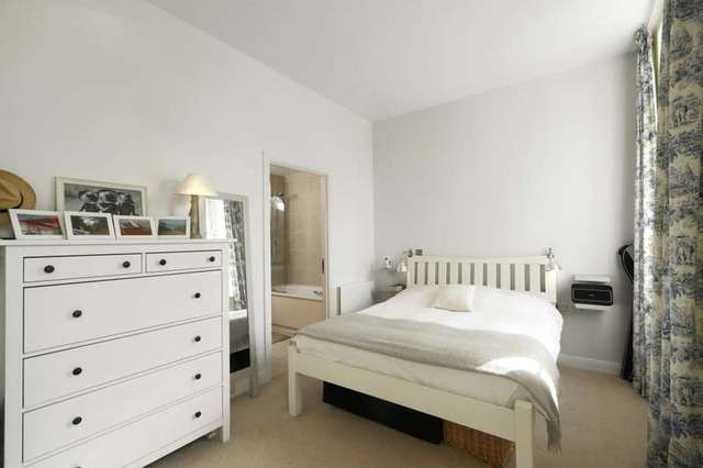  Image of 2 bedroom Flat for sale in Clapham Common South Side London SW4 at The Latitude  130 Clapham Common Southside, SW4 9DX