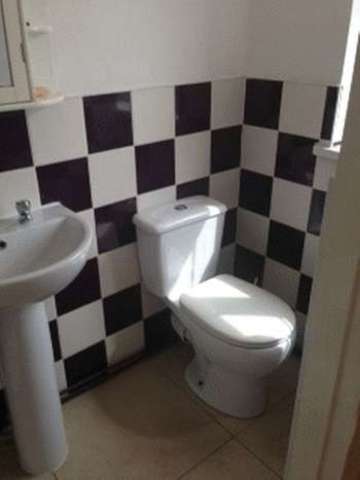  Image of Flat to rent in The Parade Dudley DY1 at The Parade  Dudley, DY1 3EQ