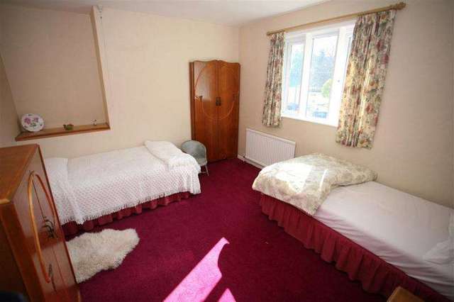  Image of 3 bedroom Detached house for sale in The Park Erlestoke Devizes SN10 at ERLESTOKE SN10 ERLESTOKE, SN10 5TY