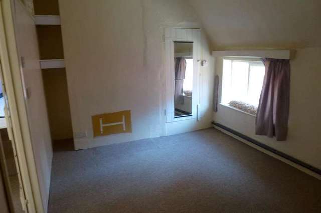  Image of 2 bedroom Flat to rent in Thoroughfare Woodbridge IP12 at Woodbridge, IP12 1AQ