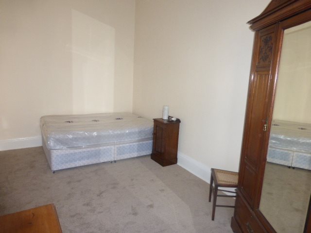  Image of 2 bedroom Flat to rent in Thirlestane Road Edinburgh EH9 at Marchmont Edinburgh Edinburgh, EH9 1AL
