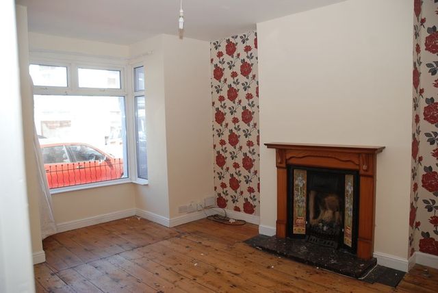  Image of 3 bedroom Terraced house to rent in Tresillian Street Plymouth PL4 at Tresillian Street Cattedown Plymouth, PL4 0QW