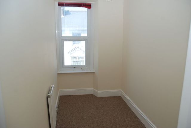  Image of 3 bedroom Terraced house to rent in Tresillian Street Plymouth PL4 at Tresillian Street Cattedown Plymouth, PL4 0QW