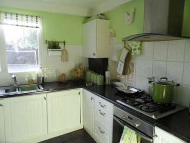  Image of 3 bedroom Terraced house for sale in Tyne Gardens Aveley South Ockendon RM15 at Tyne Gardens Aveley South Ockendon, RM15 4RL
