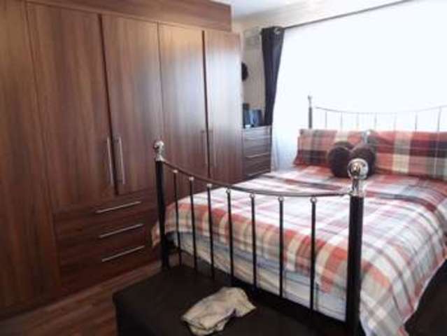  Image of 3 bedroom Terraced house for sale in Tyne Gardens Aveley South Ockendon RM15 at Tyne Gardens Aveley South Ockendon, RM15 4RL