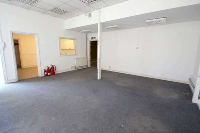 Image of Detached house to rent in Cumberland Park Scrubs Lane London NW10 at Scrubs Lane  London, NW10 6RE