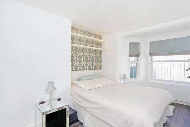 Image of 1 bedroom Flat to rent in Upper Addison Gardens London W14 at Upper Addison Gardens  London, W14 8AL