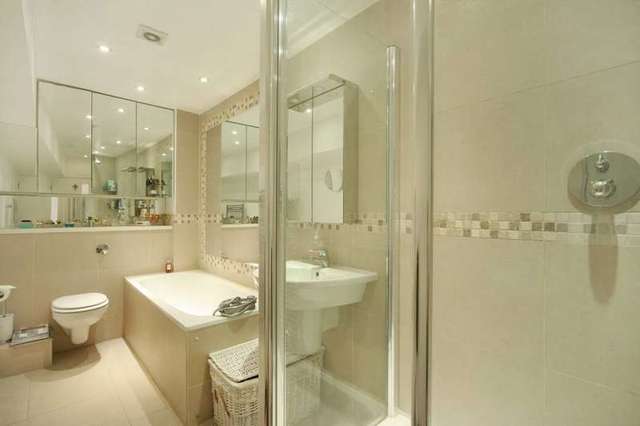  Image of 1 bedroom Flat to rent in Upper Addison Gardens London W14 at Upper Addison Gardens  London, W14 8AL
