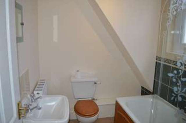 Image of 2 bedroom Flat for sale in Upper Church Road Weston-super-Mare BS23 at Upper Church Road  Weston-Super-Mare, BS23 2HX