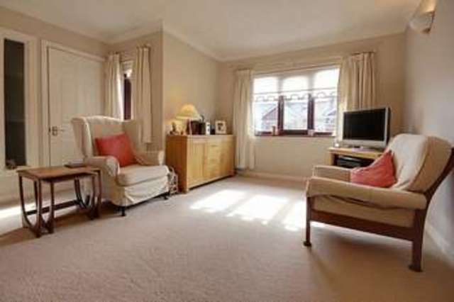  Image of 3 bedroom Flat for sale in Uskvale Mews Caerleon Newport NP18 at Uskvale Mews Caerleon Newport, NP18 1NE