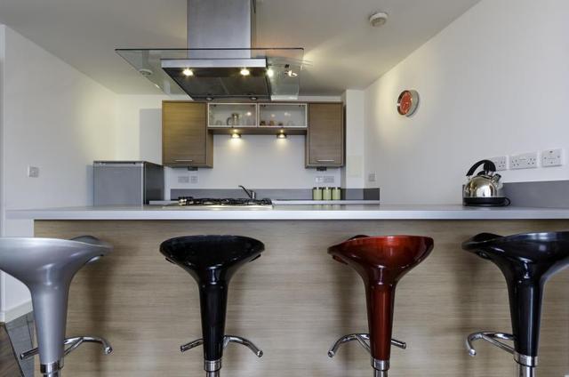  Image of 1 bedroom Apartment to rent in Victorian Grove London N16 at London, N16 8EZ