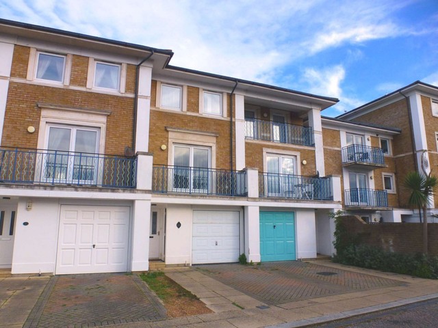  Image of 4 bedroom Town House to rent in Victory Mews The Strand Brighton Marina Village Brighton BN2 at The Strand Brighton Marina Village Brighton, BN2 5XA