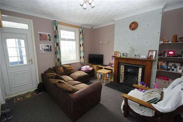  Image of 4 bedroom Terraced house for sale in Wainfleet Road Skegness PE25 at Skegness, PE25 3RG