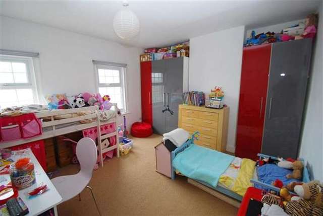  Image of 4 bedroom Terraced house for sale in Wainfleet Road Skegness PE25 at Skegness, PE25 3RG