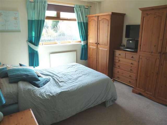  Image of 3 bedroom Detached house for sale in Waingate Linthwaite Huddersfield HD7 at Linthwaite, HD7 5NR