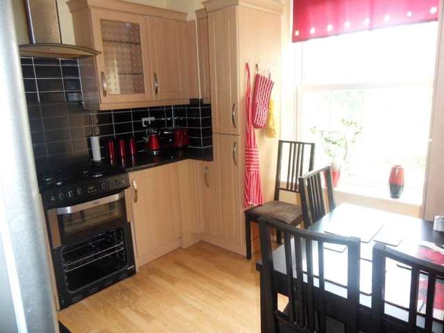  Image of 3 bedroom Flat to rent in Phoenix Road London NW1 at London, NW1 1ER