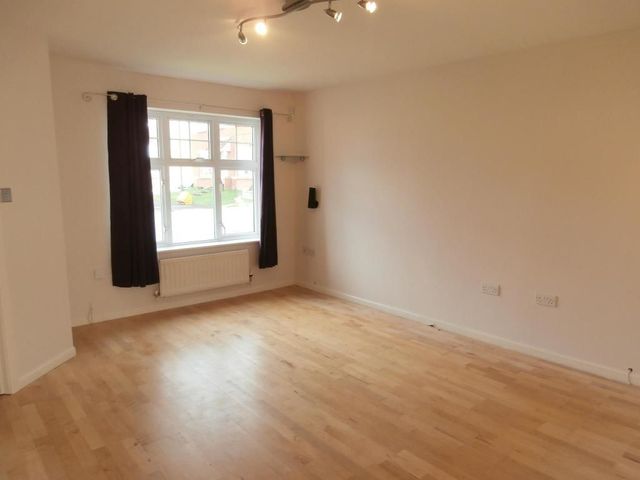  Image of 3 bedroom Semi-Detached house to rent in Wallace Brae Court Reddingmuirhead Falkirk FK2 at Polmont Falkirk Falkirk, FK2 0FD
