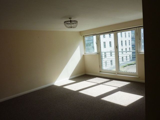  Image of 3 bedroom Flat to rent in Wallace Street Glasgow G5 at Tradeston Glasgow Glasgow, G5 8AH
