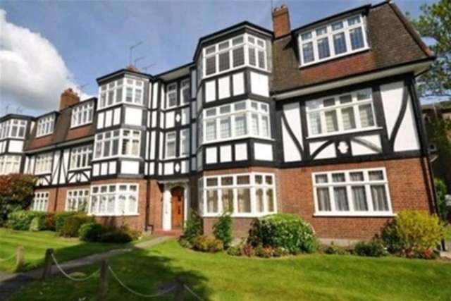  Image of 2 bedroom Flat to rent in Hermon Hill London E11 at London, E11 1PD