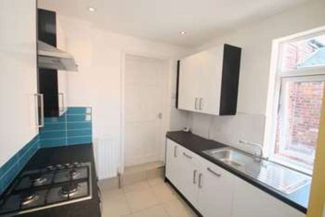  Image of 3 bedroom Flat to rent in Warton Terrace Heaton Newcastle upon Tyne NE6 at Warton Terrace Heaton Newcastle Upon Tyne, NE6 5LS