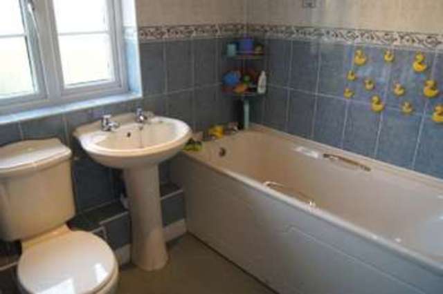  Image of 4 bedroom Detached house for sale in Watersmeet Fareham PO16 at Watersmeet  Fareham, PO16 0TG