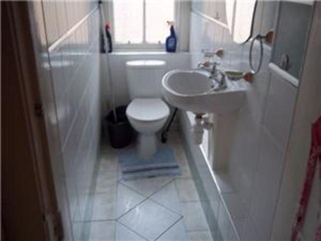 Image of 2 bedroom Flat to rent in Watson Crescent Edinburgh EH11 at Polwarth Edinburgh Edinburgh, EH11 1HA