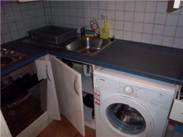  Image of 2 bedroom Flat to rent in Watson Crescent Edinburgh EH11 at Polwarth Edinburgh Edinburgh, EH11 1HA