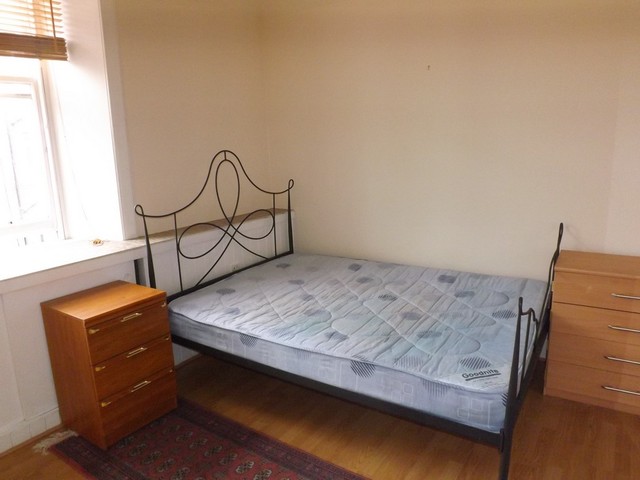  Image of 2 bedroom Flat to rent in Watson Crescent Edinburgh EH11 at Polwarth Edinburgh Edinburgh, EH11 1HA