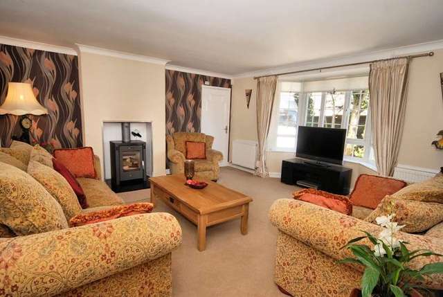  Image of 5 bedroom Detached house for sale in Norwich Road Watton Thetford IP25 at Watton Thetford Norfolk, IP25 6DH