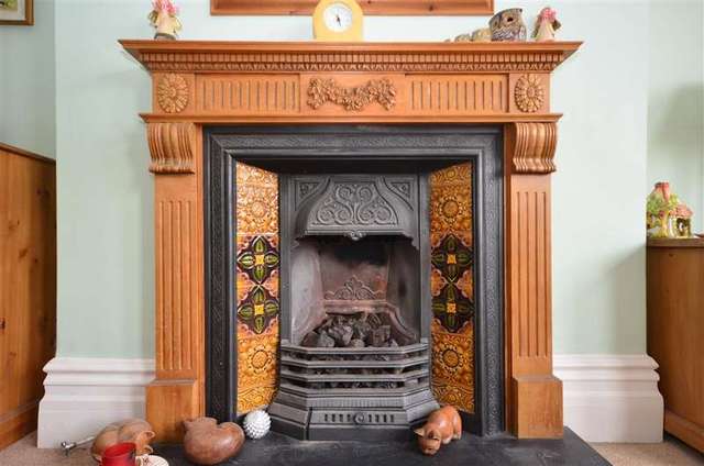  Image of 5 bedroom Semi-Detached house for sale in Wear Bay Crescent Folkestone CT19 at Folkestone Kent Folkestone, CT19 6AX