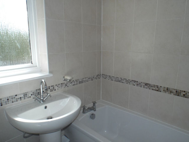  Image of 2 bedroom Semi-Detached house to rent in Webster Groves Wishaw ML2 at Wishaw North Lanarkshire North Lanarkshire, ML2 8XX