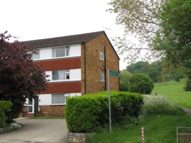  Image of 2 bedroom Apartment to rent in Bessborough Road Harrow HA1 at Bessborough Road  Harrow, HA1 3DF