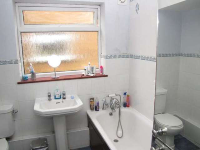  Image of 2 bedroom Apartment to rent in Bessborough Road Harrow HA1 at Bessborough Road  Harrow, HA1 3DF
