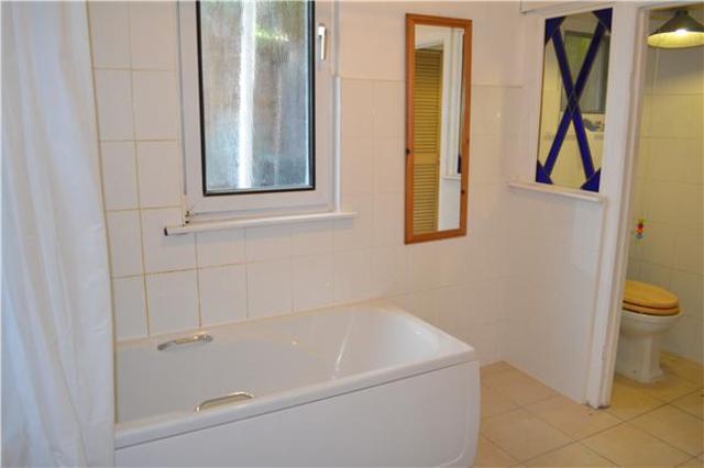  Image of 2 bedroom Flat to rent in West End Lane Barnet EN5 at Barnet Hertfordshire High Barnet, EN5 2SB