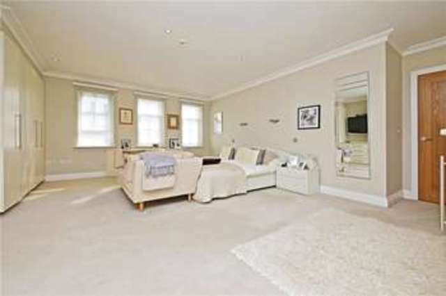  Image of 3 bedroom Apartment for sale in Broadfield Way Aldenham Watford WD25 at Broadfield Way Watford Letchmore Heath, WD25 8DF