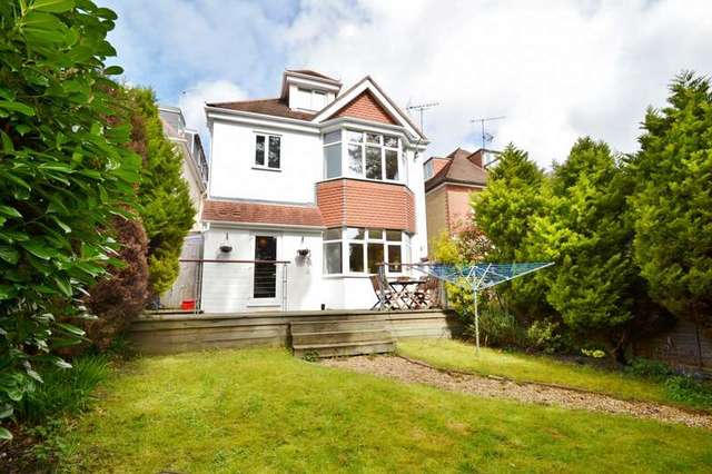  Image of 1 bedroom Flat to rent in Alumdale Road Westbourne Bournemouth BH4 at Bournemouth, BH4 8HX