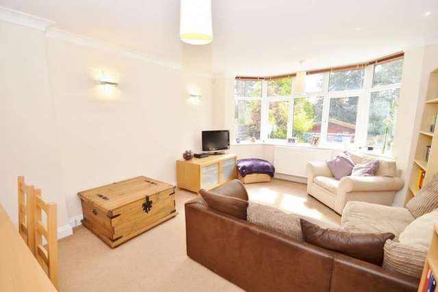  Image of 1 bedroom Flat to rent in Alumdale Road Westbourne Bournemouth BH4 at Bournemouth, BH4 8HX