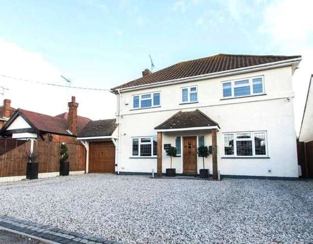  Image of 4 bedroom Detached house for sale in Western Road Benfleet SS7 at Western Road  Benfleet, SS7 2TN