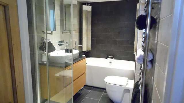  Image of 4 bedroom Detached house for sale in Western Road Benfleet SS7 at Western Road  Benfleet, SS7 2TN