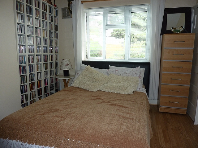  Image of 3 bedroom Terraced house to rent in Westmount Road London SE9 at Eltham  London, SE9 1NL