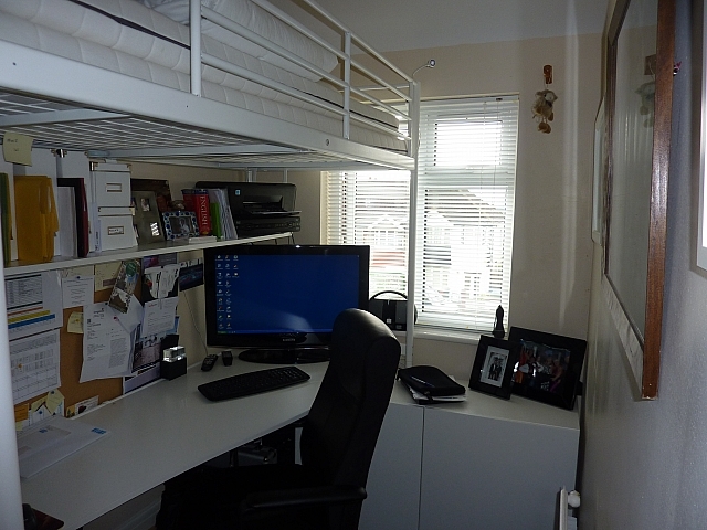  Image of 3 bedroom Terraced house to rent in Westmount Road London SE9 at Eltham  London, SE9 1NL
