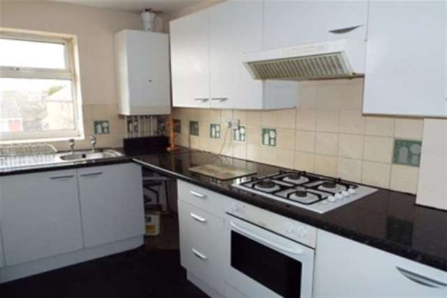  Image of 2 bedroom Flat to rent in Westonfields Drive Longton Stoke-on-Trent ST3 at Stoke-on-Trent, ST3 5JN