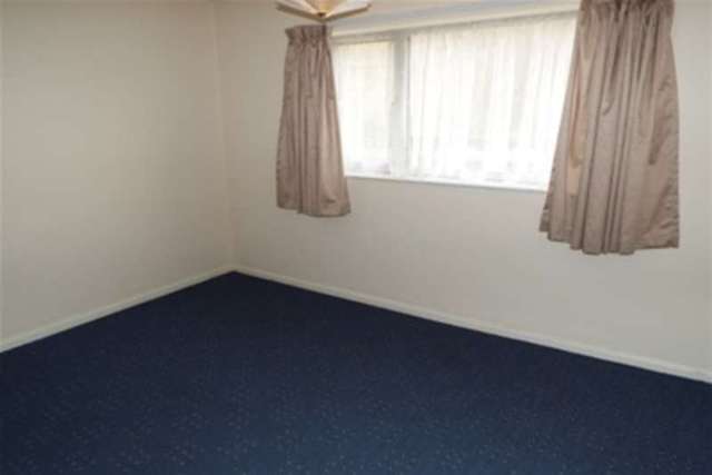  Image of 2 bedroom Flat to rent in Westonfields Drive Longton Stoke-on-Trent ST3 at Stoke-on-Trent, ST3 5JN