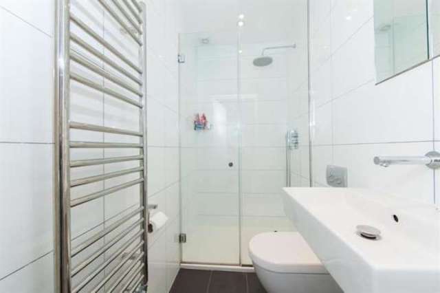  Image of 2 bedroom Flat for sale in Earl