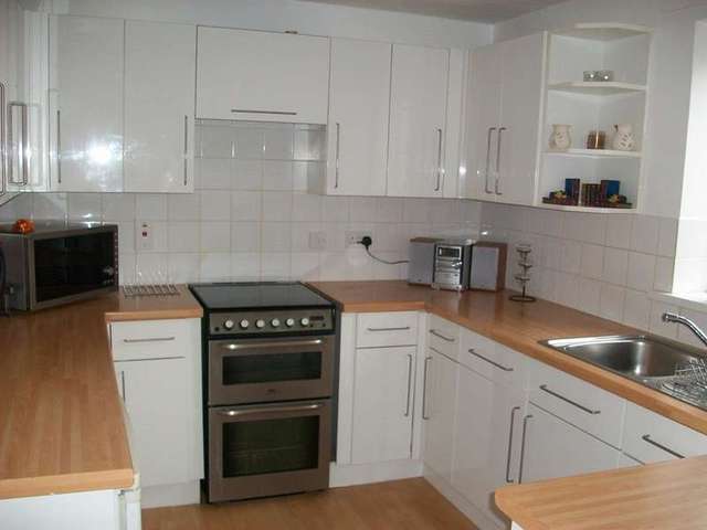  Image of 3 bedroom Terraced house to rent in Blackberry Lane Weymouth DT3 at Weymouth, DT3 5RZ